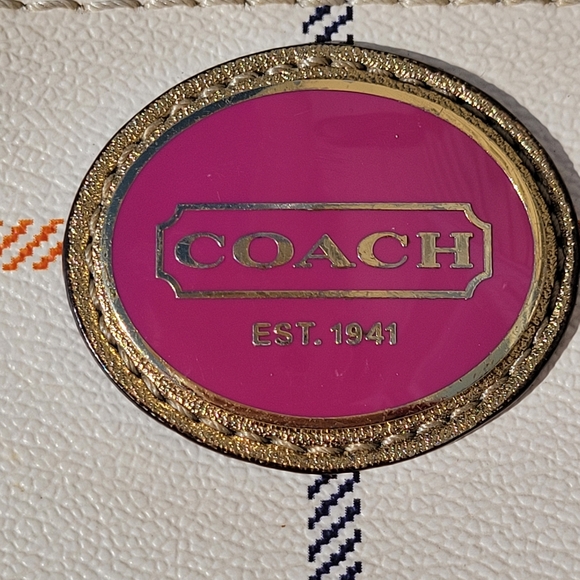 Coach Peyton Tattersall Tote ~ Well-Loved ~ Needs TLC ~ Hang Tag FINAL PRICE! - Picture 4 of 16